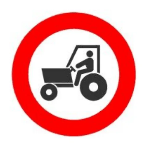 Señal R-111: Entrada prohibida a vehículos agrícolas de motor